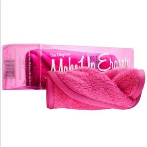Makeup Eraser in original pink
